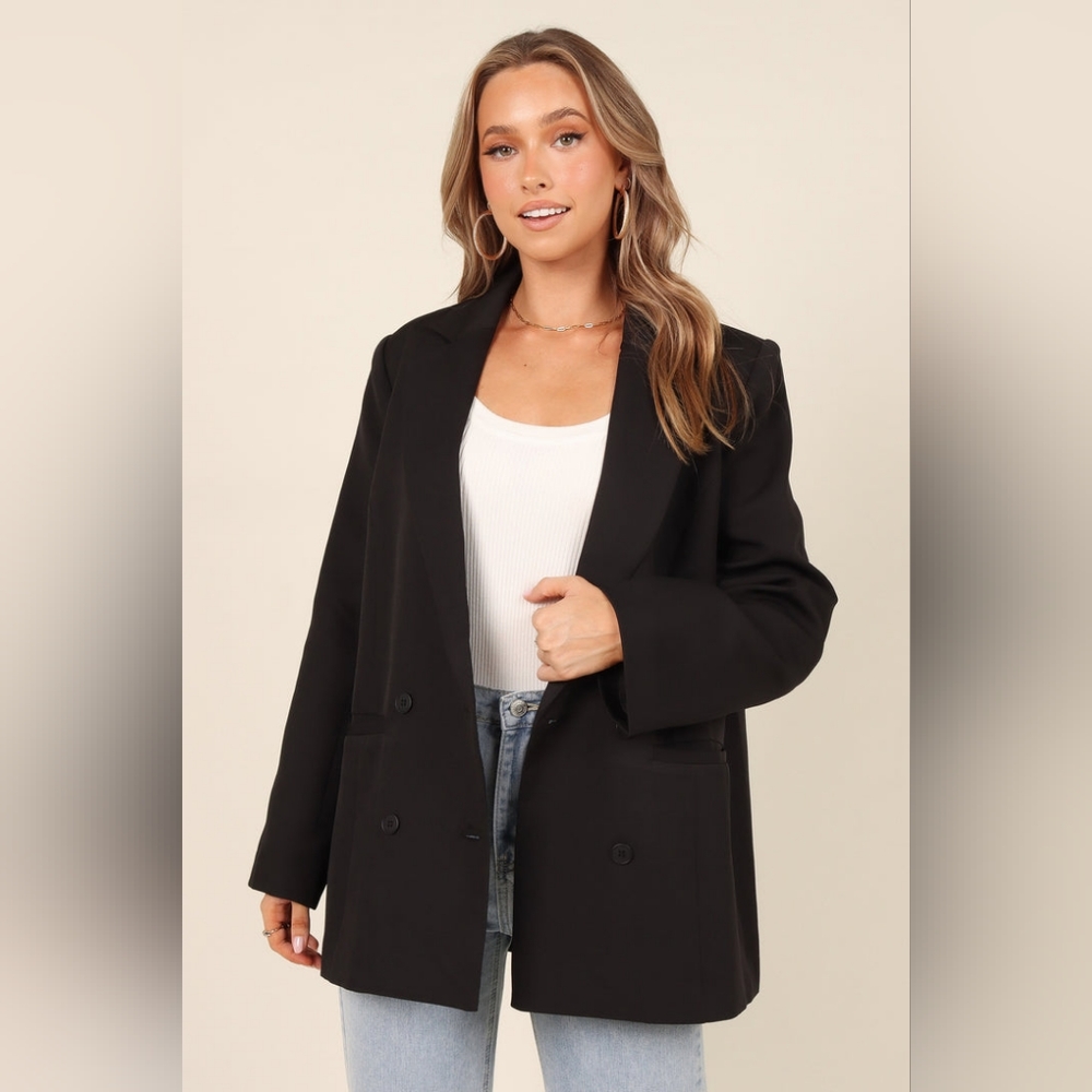 NWOT Lioness Wyoming Oversized Blazer